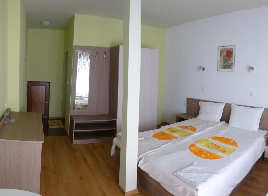 Guest House Rosa Naousa Oda fotoğraf